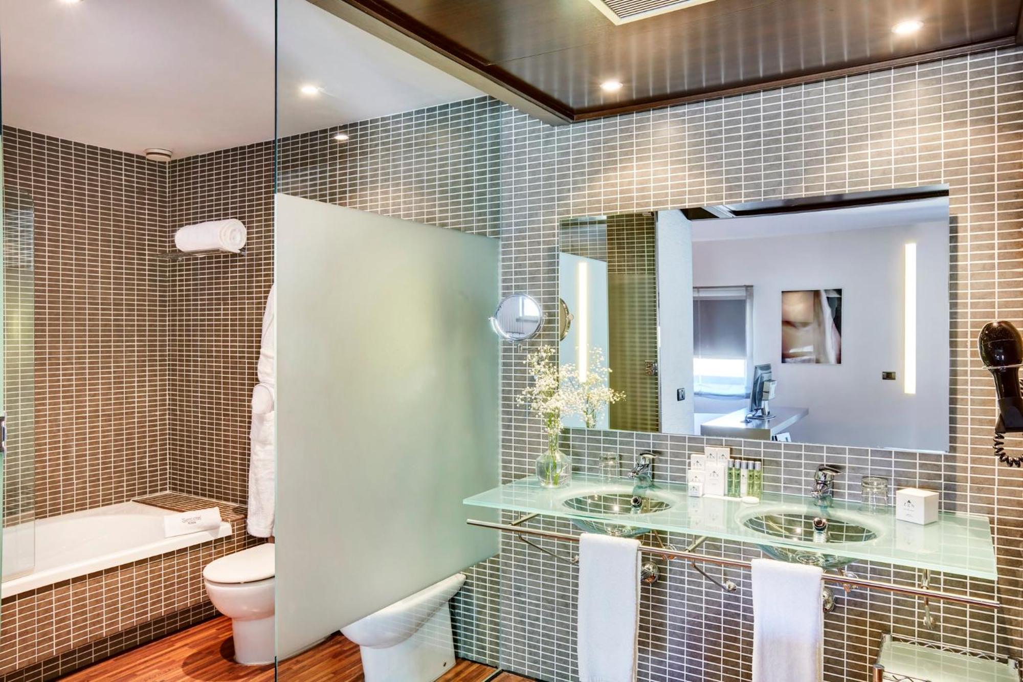 Hotel Sercotel Ciutat D'Alcoi Екстериор снимка
